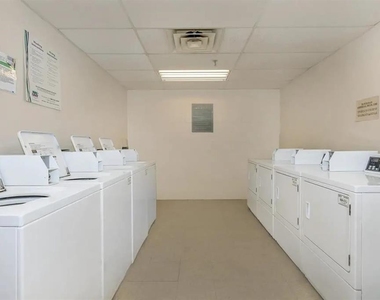 111 Ne Walker Ave - Photo Thumbnail 8