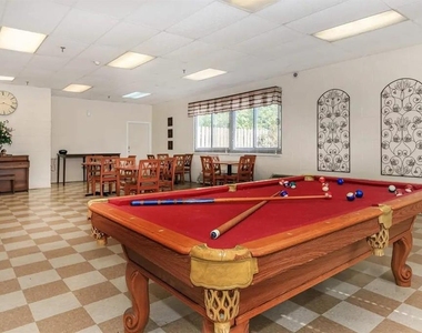 111 Ne Walker Ave - Photo Thumbnail 9