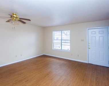 5802 Academy Drive - Photo Thumbnail 5