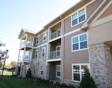 2821 Biggin Hill Ct - Photo Thumbnail 3