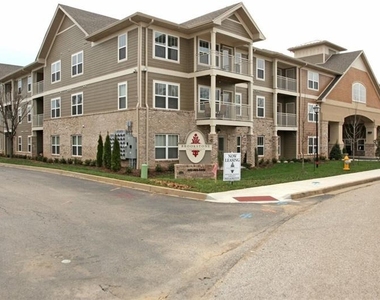 2821 Biggin Hill Ct - Photo Thumbnail 4