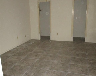10826 Sugar Hill Drive - Photo Thumbnail 6