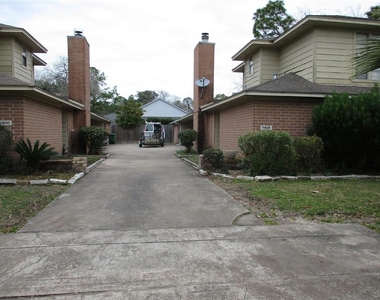 10826 Sugar Hill Drive - Photo Thumbnail 29