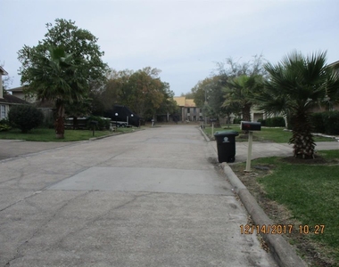 10826 Sugar Hill Drive - Photo Thumbnail 10