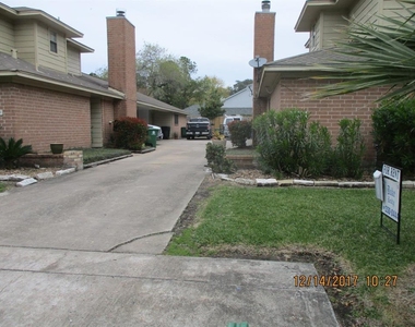 10826 Sugar Hill Drive - Photo Thumbnail 11