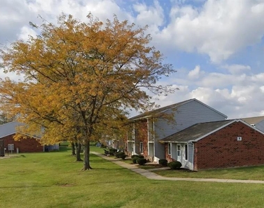 500 Highland Pkwy - Photo Thumbnail 4