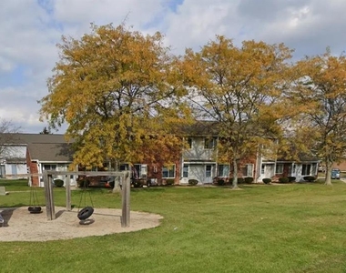 500 Highland Pkwy - Photo Thumbnail 2