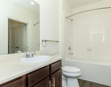 7011 Mckinney Falls Parkway - Photo Thumbnail 12