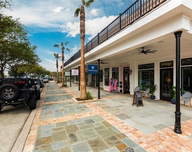 12 Evia Main Unit 2203 Street - Photo Thumbnail 12