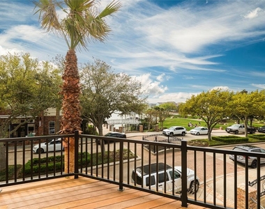 12 Evia Main Unit 2203 Street - Photo Thumbnail 10