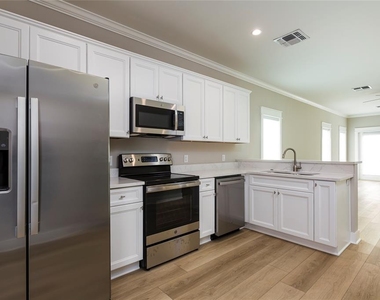 12 Evia Main Unit 2203 Street - Photo Thumbnail 2