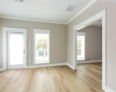 12 Evia Main Unit 2203 Street - Photo Thumbnail 7