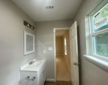 152 Pine Ridge Drive - Photo Thumbnail 11