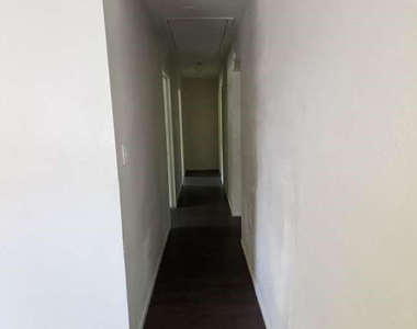 215 Blackshear Street - Photo Thumbnail 3