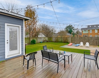 2412 Oakdale Street - Photo Thumbnail 30