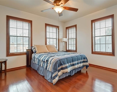 2412 Oakdale Street - Photo Thumbnail 21