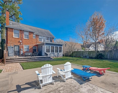 2412 Oakdale Street - Photo Thumbnail 38