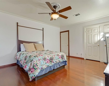 2412 Oakdale Street - Photo Thumbnail 26
