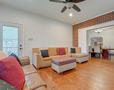 2412 Oakdale Street - Photo Thumbnail 6