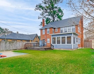 2412 Oakdale Street - Photo Thumbnail 34
