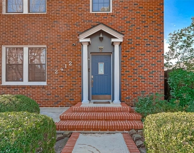 2412 Oakdale Street - Photo Thumbnail 37
