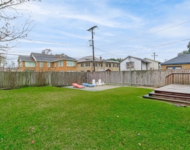 2412 Oakdale Street - Photo Thumbnail 35