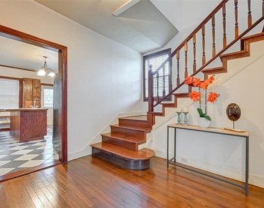2412 Oakdale Street - Photo Thumbnail 2