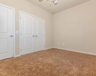 2800 Rodeo Rd - Photo Thumbnail 3