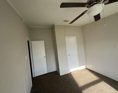 102 Bailey Street - Photo Thumbnail 7