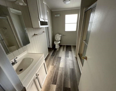 102 Bailey Street - Photo Thumbnail 8