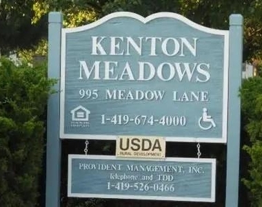 995 Meadow Ln - Photo Thumbnail 5