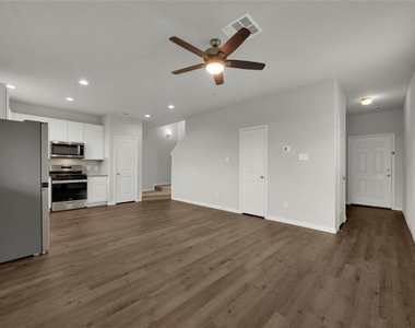 2542 Steelhead Drive - Photo Thumbnail 3