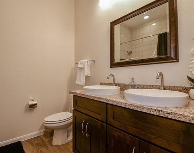 3708 Easy Street - Photo Thumbnail 12