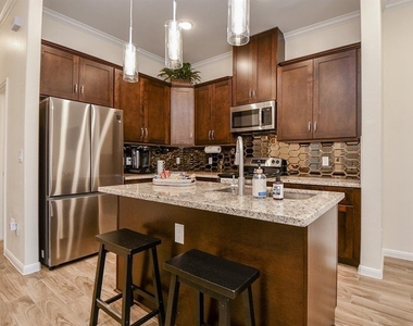 3708 Easy Street - Photo Thumbnail 3