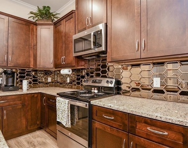 3708 Easy Street - Photo Thumbnail 4