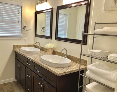 3708 Easy Street - Photo Thumbnail 19