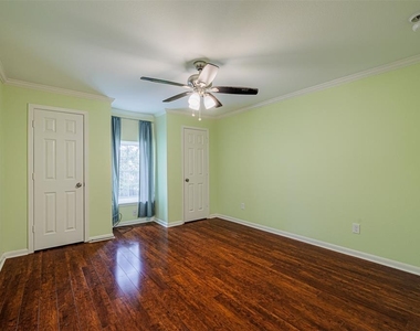 2621 Marilee Lane - Photo Thumbnail 12