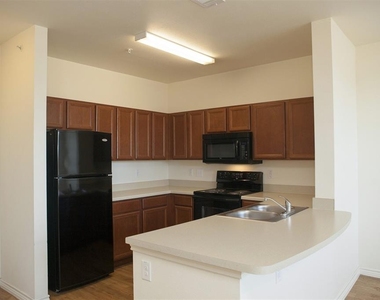 5121 N Foster Road - Photo Thumbnail 8
