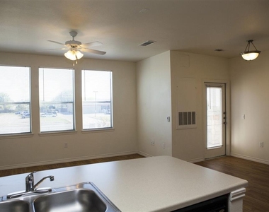 5121 N Foster Road - Photo Thumbnail 9