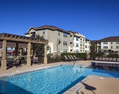 5121 N Foster Road - Photo Thumbnail 5