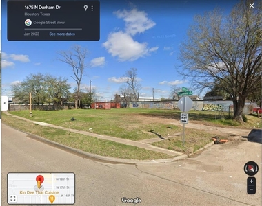 745 W 17th Street - Photo Thumbnail 3