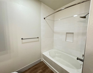 29600 Ronald Reagan Blvd - Photo Thumbnail 5