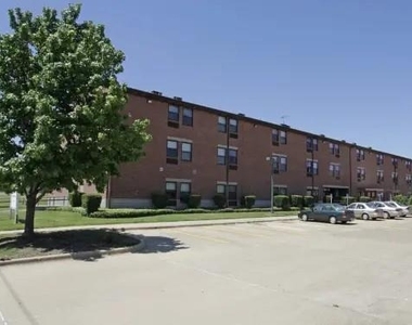 1409 Range Dr - Photo Thumbnail 1