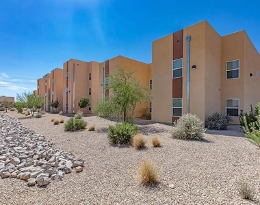 11050 Montana Ave - Photo Thumbnail 1