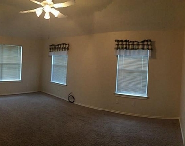 2527 Liza Court - Photo Thumbnail 18