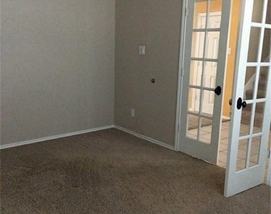 2527 Liza Court - Photo Thumbnail 6