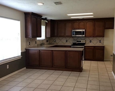 2527 Liza Court - Photo Thumbnail 10