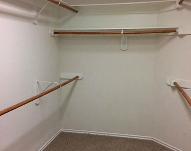2527 Liza Court - Photo Thumbnail 21