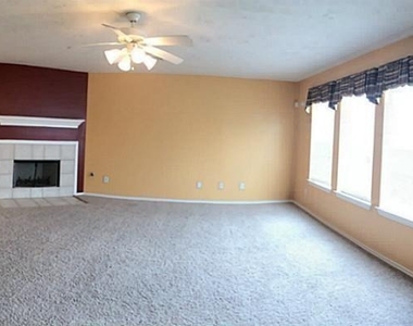 2527 Liza Court - Photo Thumbnail 8