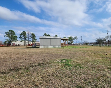 3373 E Highway 6 - Photo Thumbnail 2